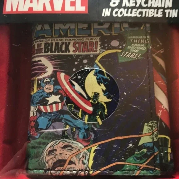 Marvel Printed Wallet & Keychain Set - Picture 7 of 12